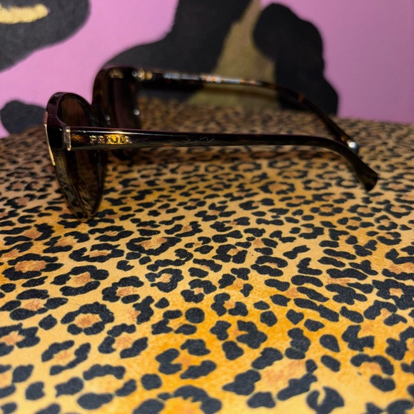 PRADA ANIMAL PRINT SUN GLASSES Tortoise Shell Sunglasses - Picture 4 of 9